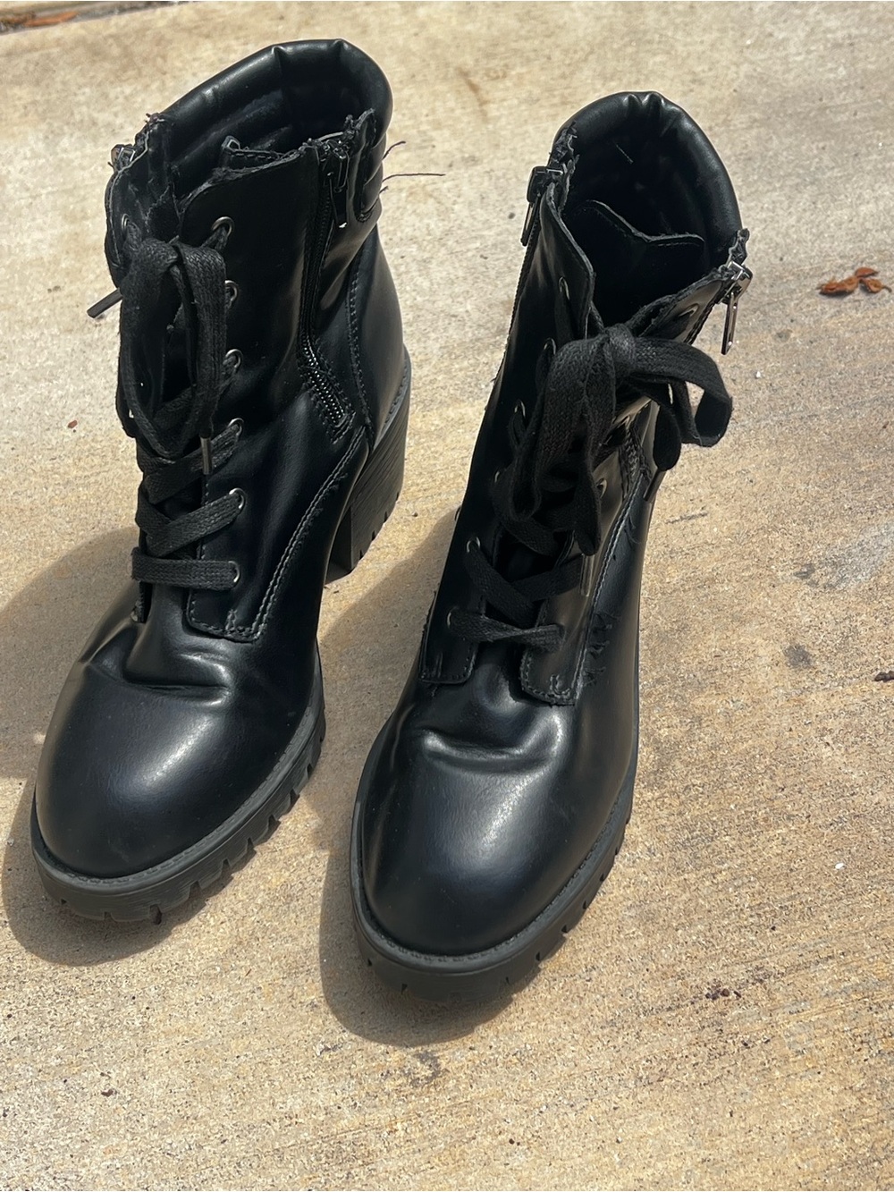 Unk Black Lace-Up Combat Boots with Side Zipper